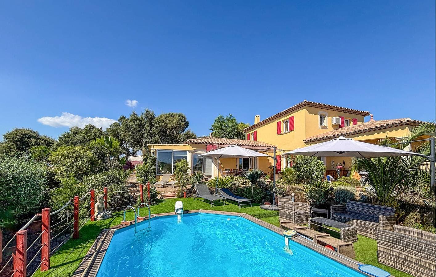 Foto 4 von 28: Apartment mit Meerblick, Pool und Terrasse in der Nähe des Stadtzentrums von Tanneron