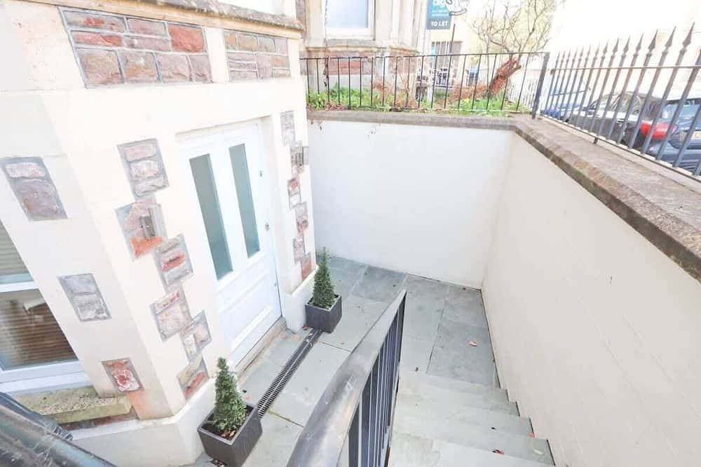 Foto 9 von 12: Modern Studio in Desirable Clifton Area