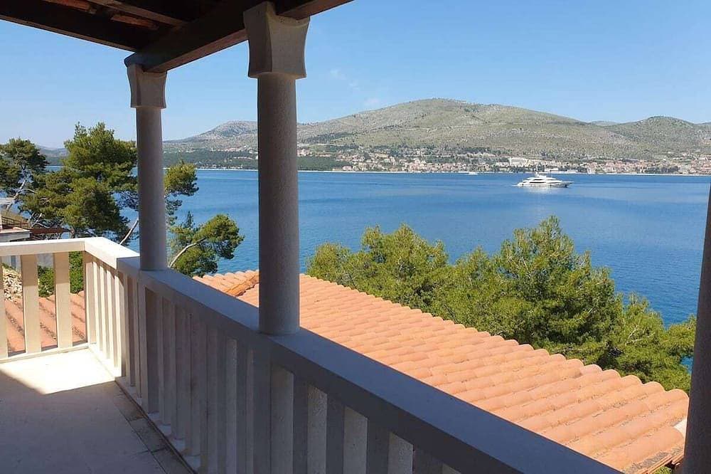 Seafront House with beautiful terraces and private beach 1