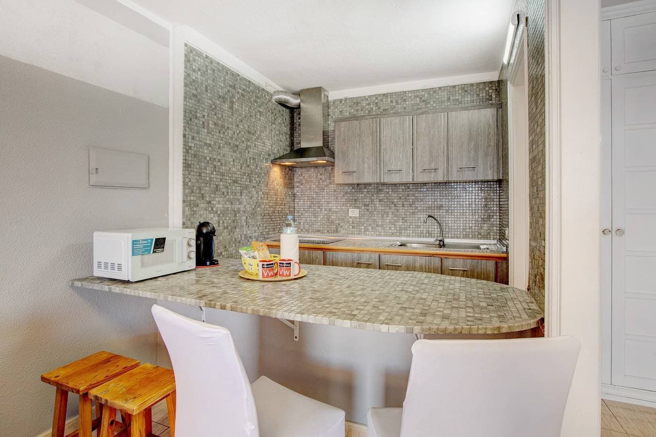 Foto 6 von 23: Ferienwohnung 'Las Fuentes' mit Meerblick, privater Terrasse und WLAN