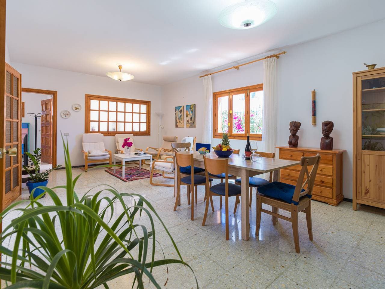 Foto 9 von 36: Geräumiges Familienhaus in Agaete mit Terrasse und Garten