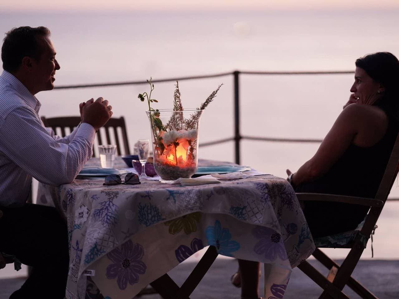 Foto 10 von 30: Villa auf einer natürlichen Klippe mit Blick auf das Meer, nur wenige Schritte