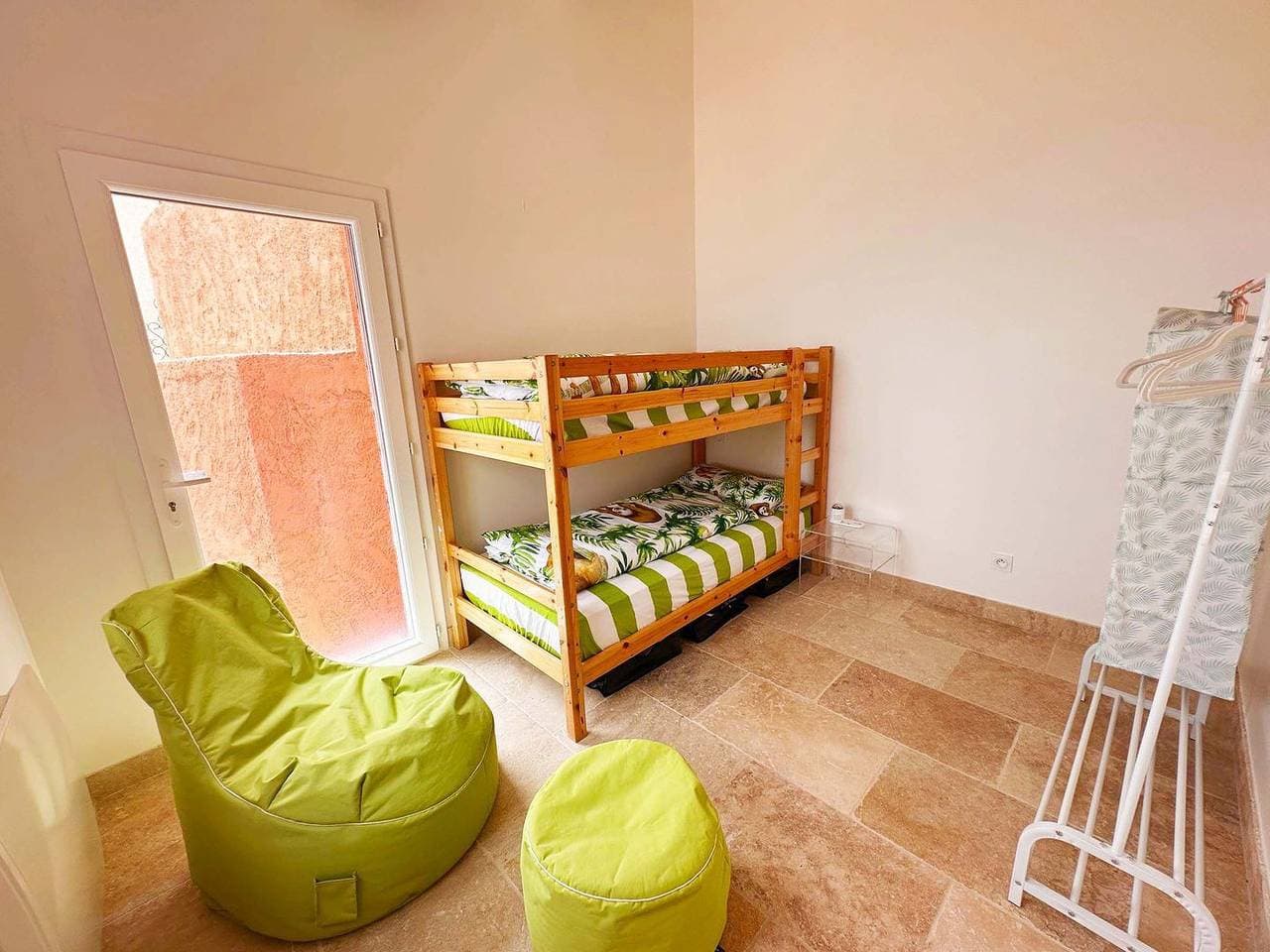 Foto 11 von 33: Tolles Ferienhaus für Familien mit Meerblick und Schwimm Spa, 5 Min. zum Strand