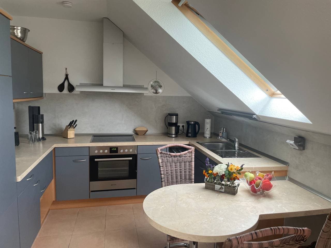 Foto 11 von 32: Ferienwohnung Am Kruchenplan - Fw mit offenen Wohnzimmer mit Küche und Balkon, 2 Schlafzimmer und Bad - 95qm für max. 5 Personen