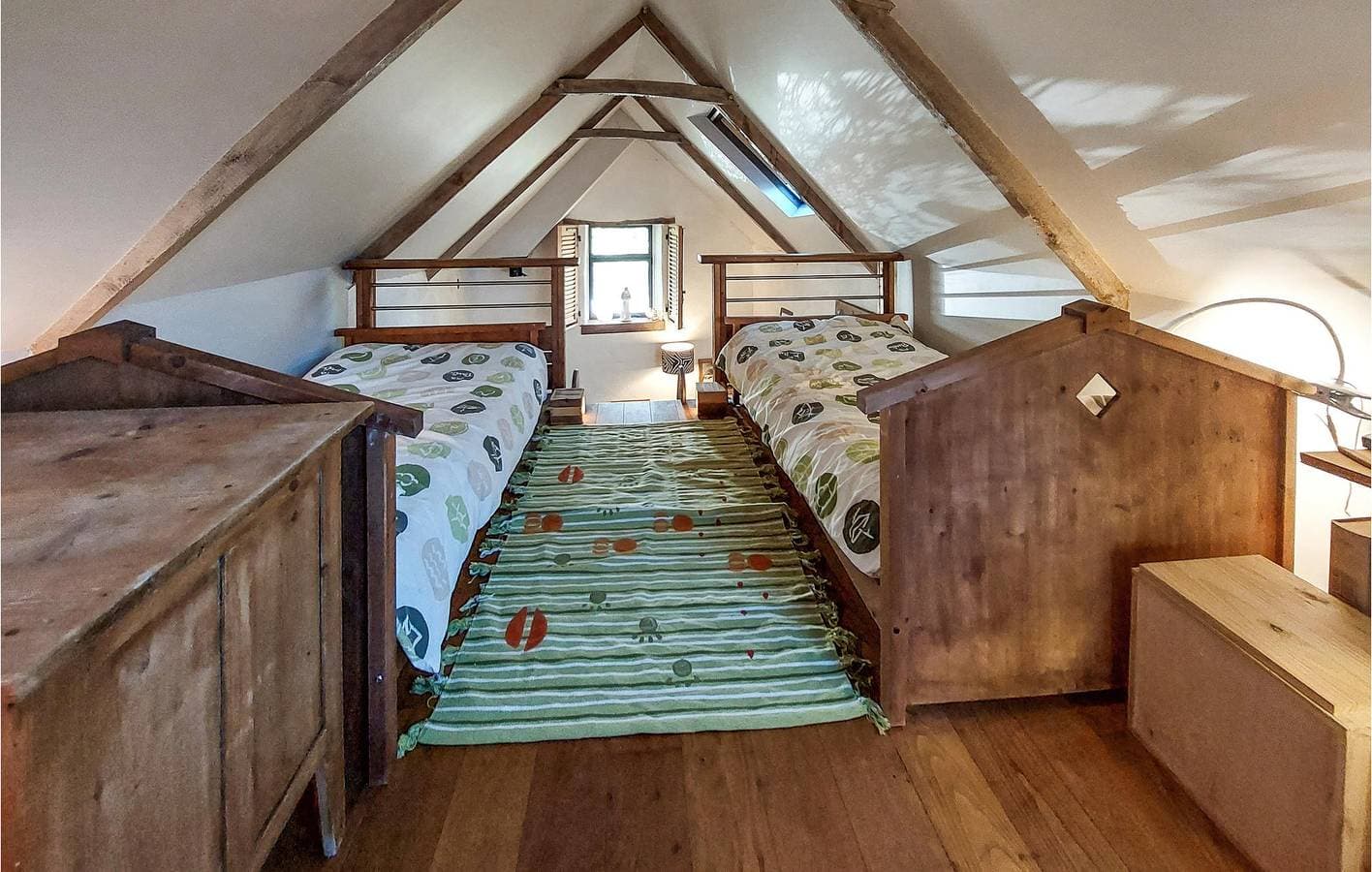Foto 12 von 22: Gemütliche Wohnung bei Plouézec - Parkplatz, Kamin
