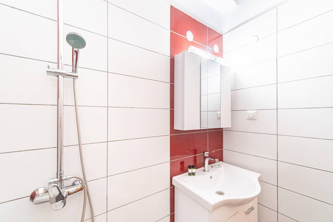 Foto 11 von 23: Einzimmerapartment "Arianna Studio Erdgeschoss 6" mit Meerblick, Gemeinschaftspool und WLAN