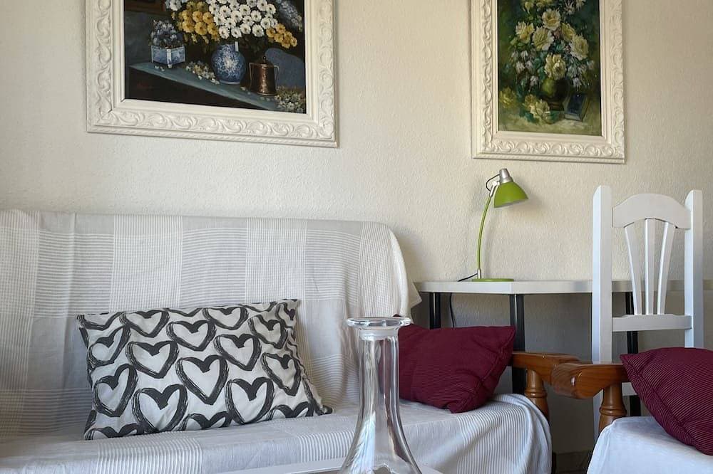 Foto 9 von 30: Sunny Torremolinos apartment, two bedrooms, 300 m from La Carihuela beach