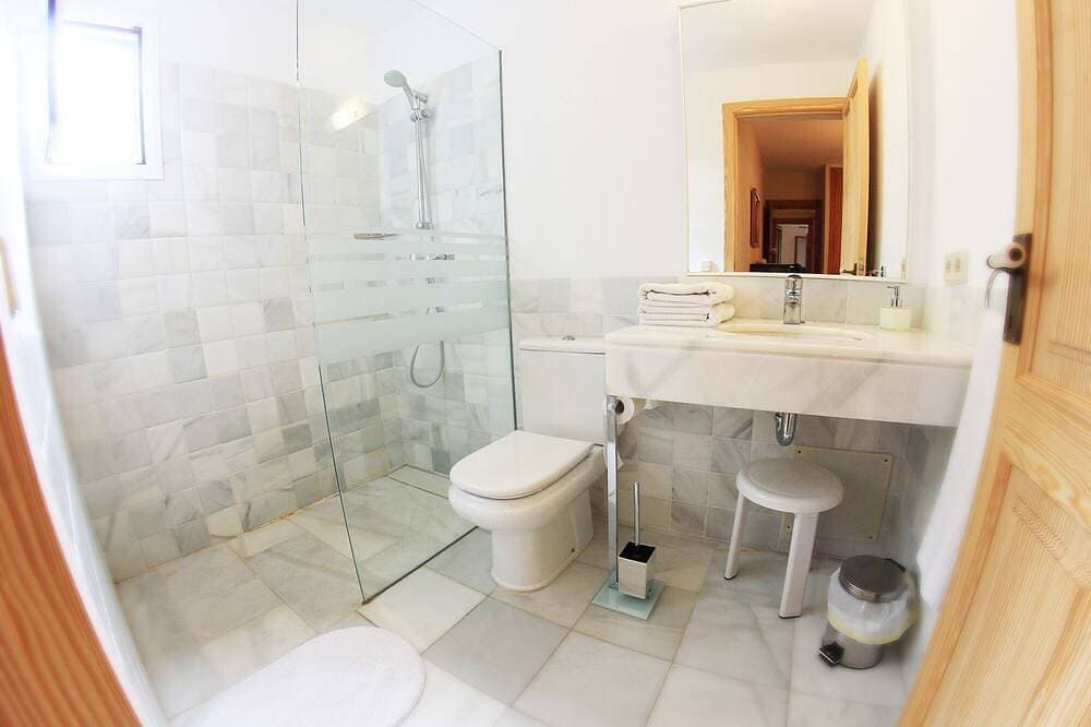 Foto 4 von 24: Finca mit Pool, Pinienwald, Golfplätze ganz in der Nähe. Kostenlos W-Lan