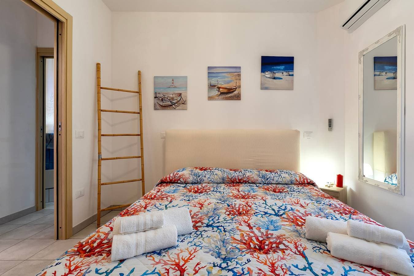 Foto 10 von 27: Ferienhaus 'Petra Maris' mit privatem Garten, Balkon und WLAN
