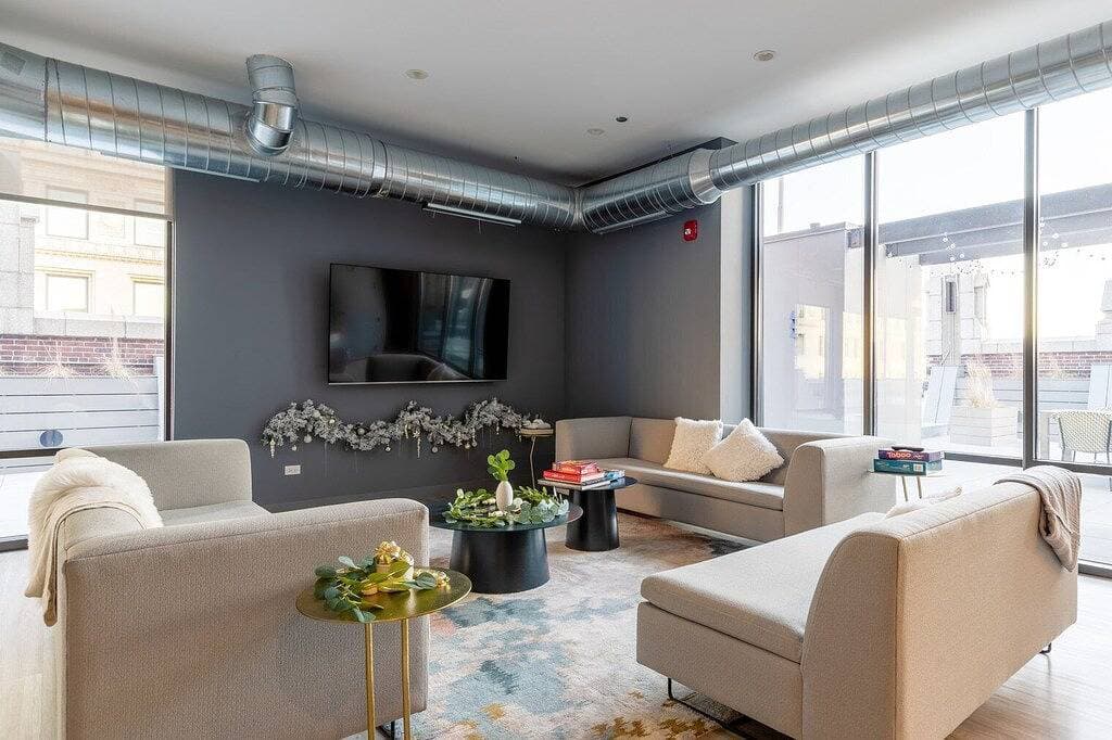 Foto 6 von 33: Serene Loop 1Br w/ Gym, Roof & Lounge, same block as L, by Blueground