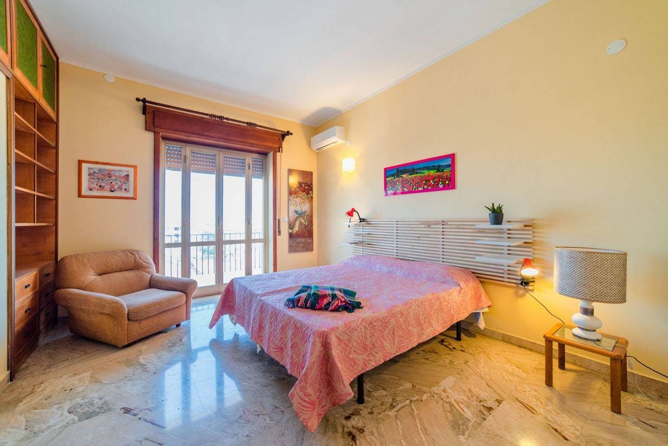 Foto 12 von 33: Ferienwohnung für 2 Personen mit Balkon/Terrasse