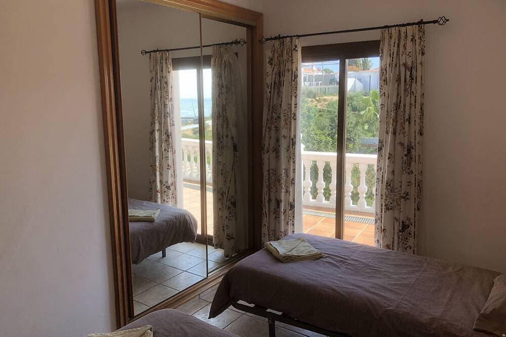 Foto 8 von 30: Privatvilla mit Pool, 4 Gehminuten vom Strand El Faro entfernt, Glasfasernetz