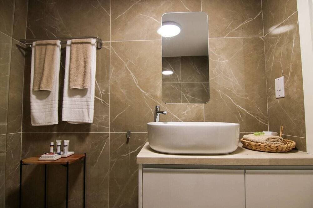 Foto 12 von 30: Phaedrus Living: Seaview Luxury Flat Limnaria 152