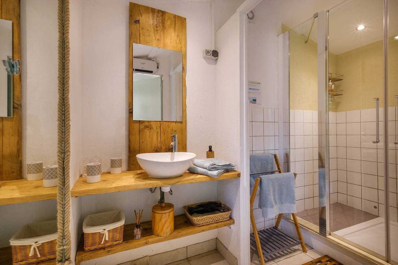 Foto 11 von 25: Chalet 'Les Iris' mit privatem Pool, gemeinsamer Terrasse und Klimaanlage