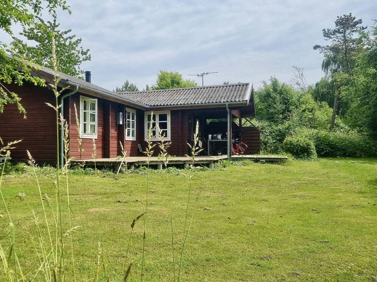 Foto 4 von 23: Ferienhaus auf Naturgrundstück mit Ofen, Tischfußball und zwei Terrassen