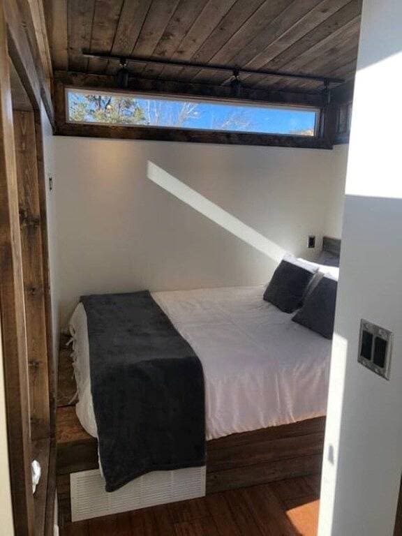 Foto 4 von 19: Cliffside Cabin # 1
