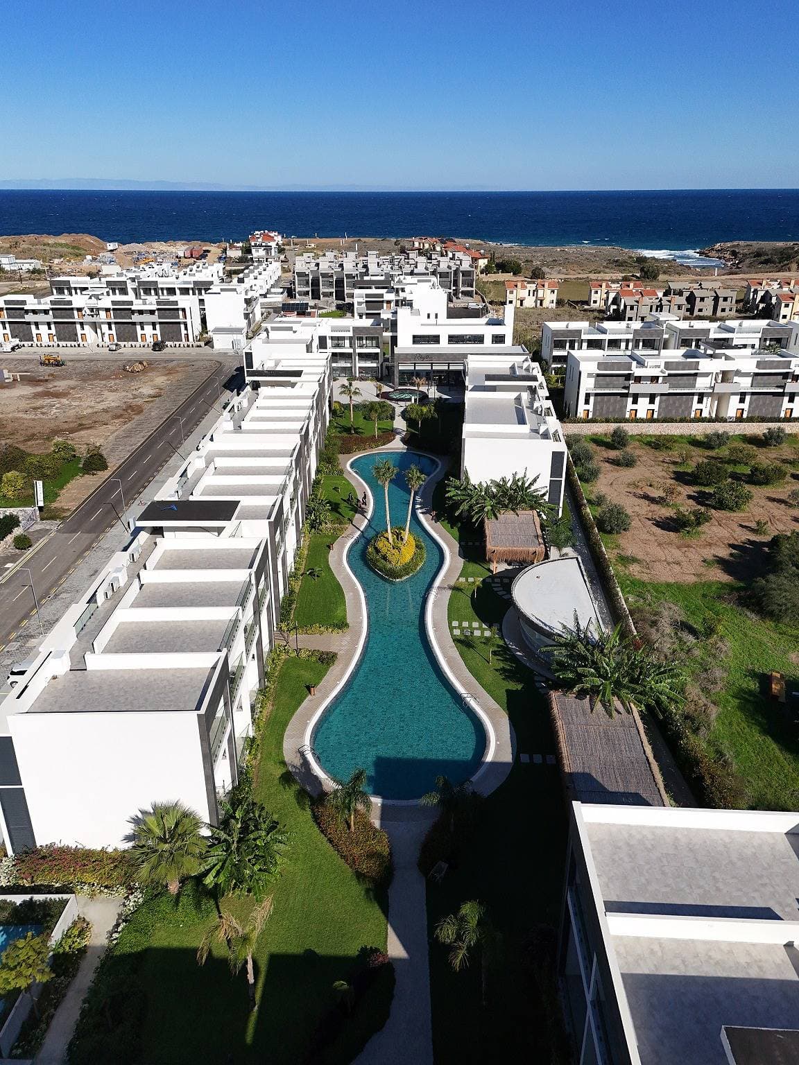 Foto 5 von 17: Großzügiges Apartment mit Pool- und Meerblick