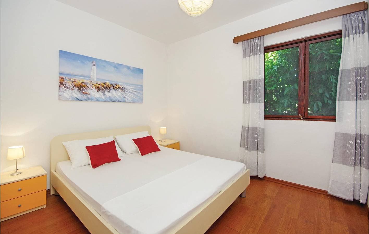 Foto 13 von 26: Modernes Apartment mit einem Schlafzimmer in der Nähe der Küste und des Stadtzentrums von Sucuraj