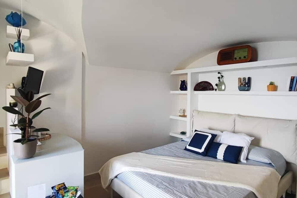 Foto 7 von 18: Romantic room facing the sea, relaxation is well-being on the Amalfi Coast.