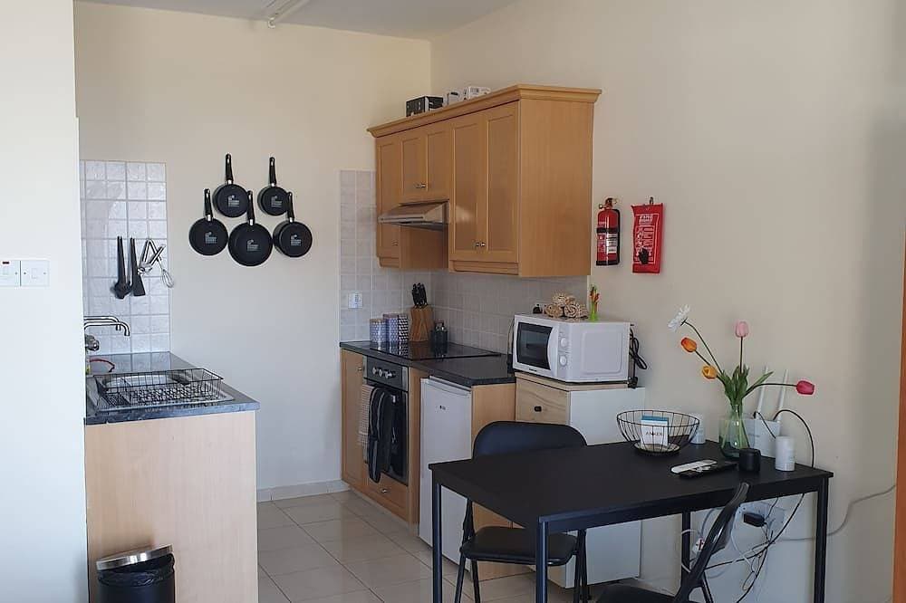 Foto 8 von 15: Stunning mountain and sea views, peaceful location in Peyia, Paphos.