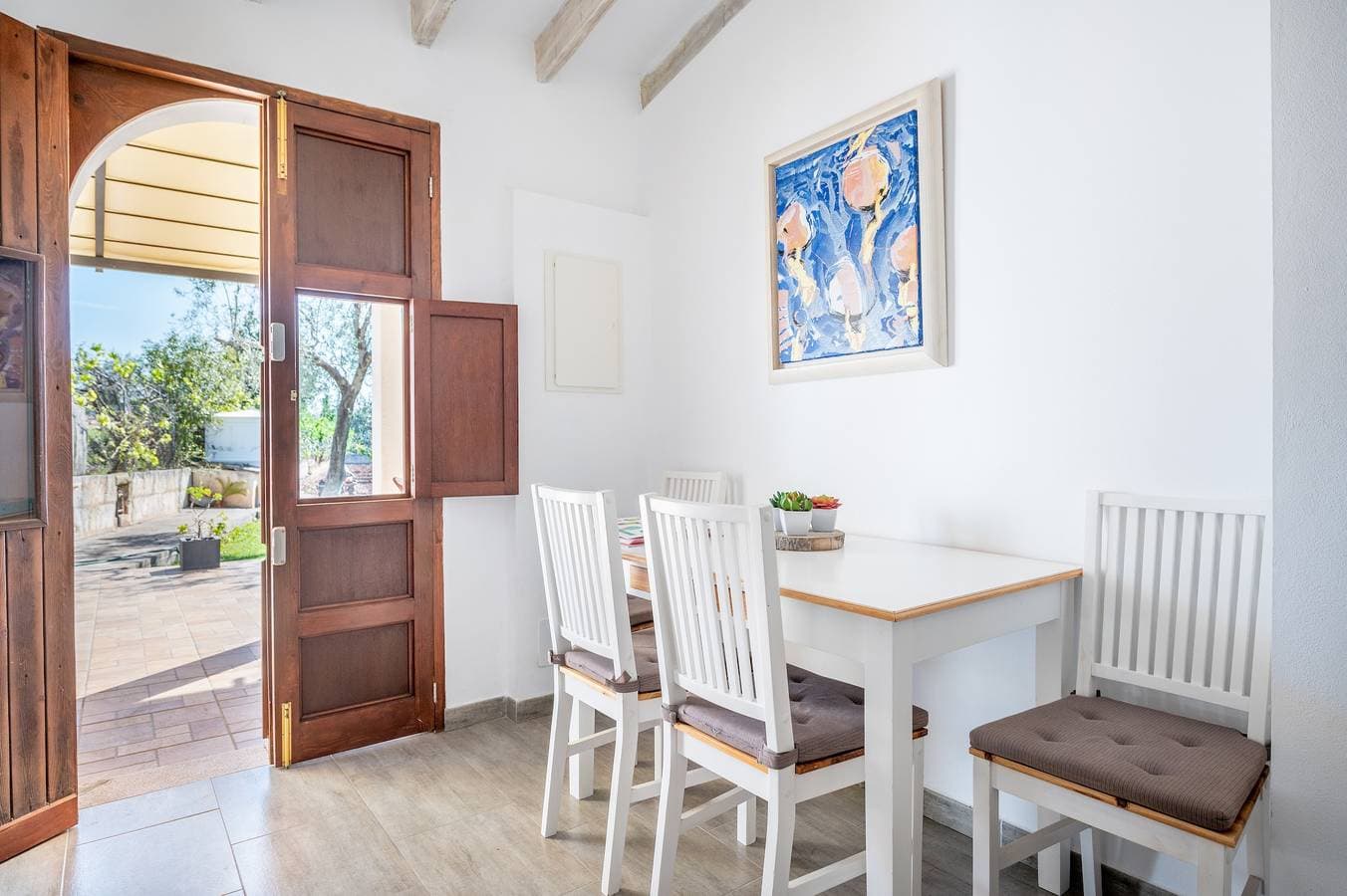 Foto 5 von 24: Ferienhaus Ses Oliveres mit Bergblick, WLAN, Klimaanlage, Terrassen und Garten