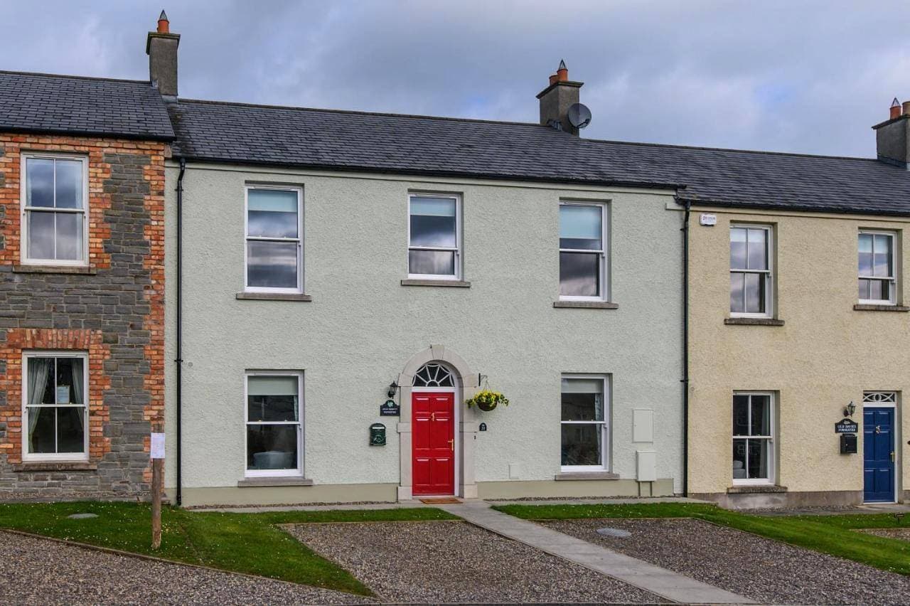 20 village square Glaslough 1