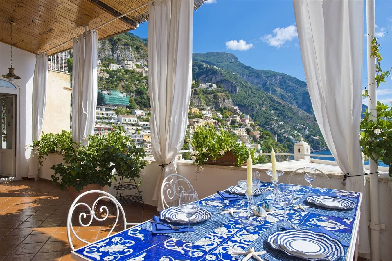 Foto 11 von 47: Villa für 6 Personen mit Balkon