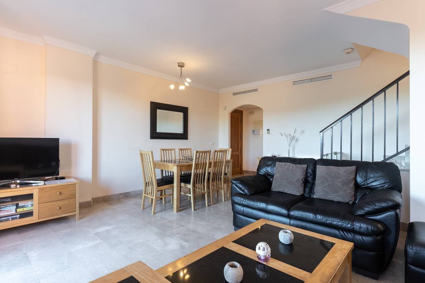 Foto 5 von 29: Apartment 'Duplex Estepona' mit Bergblick, WLAN und Klimaanlage