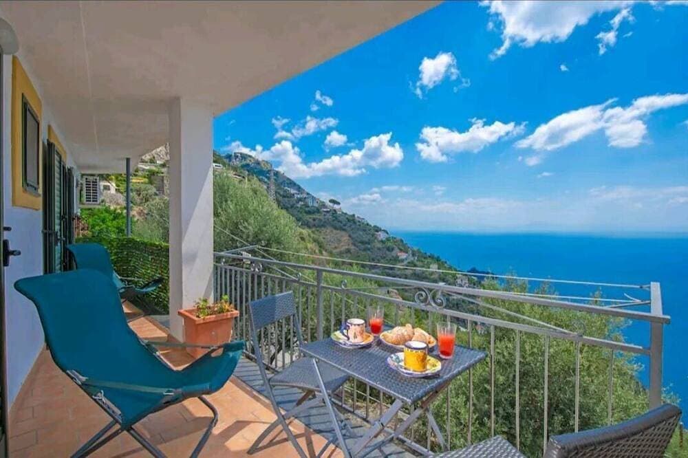 Foto 12 von 16: On the Amalfi Coast: Romantic House \"Bouganvillea\"