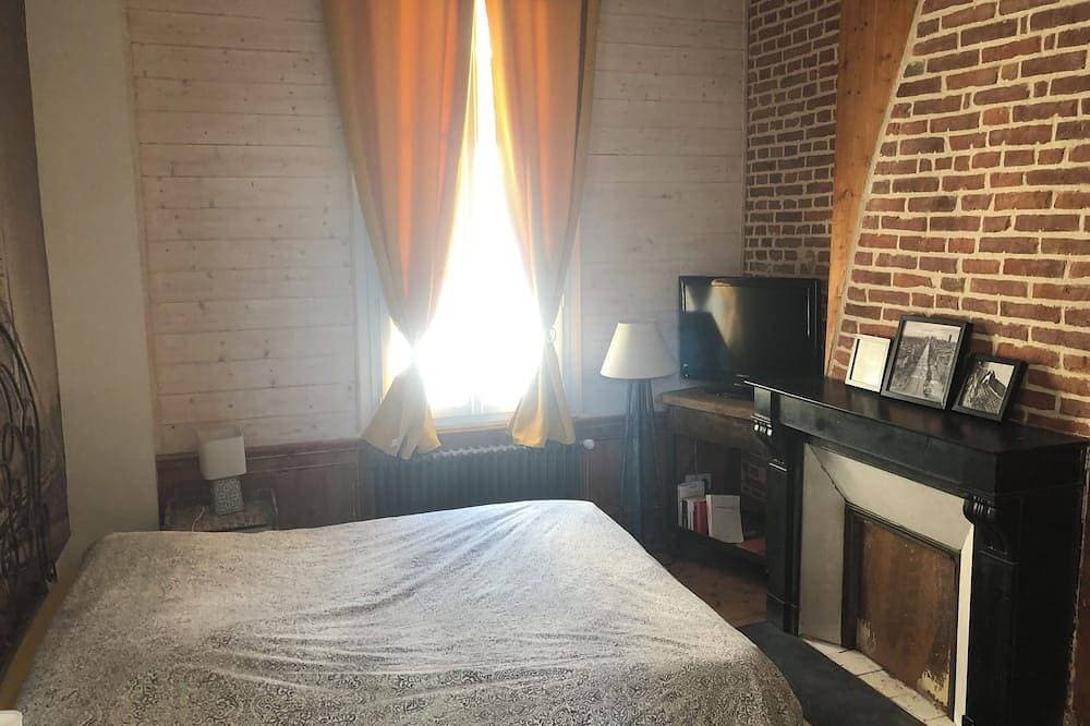 Foto 2 von 29: Beautiful, large family home. In the heart of Honfleur. 2-12 people