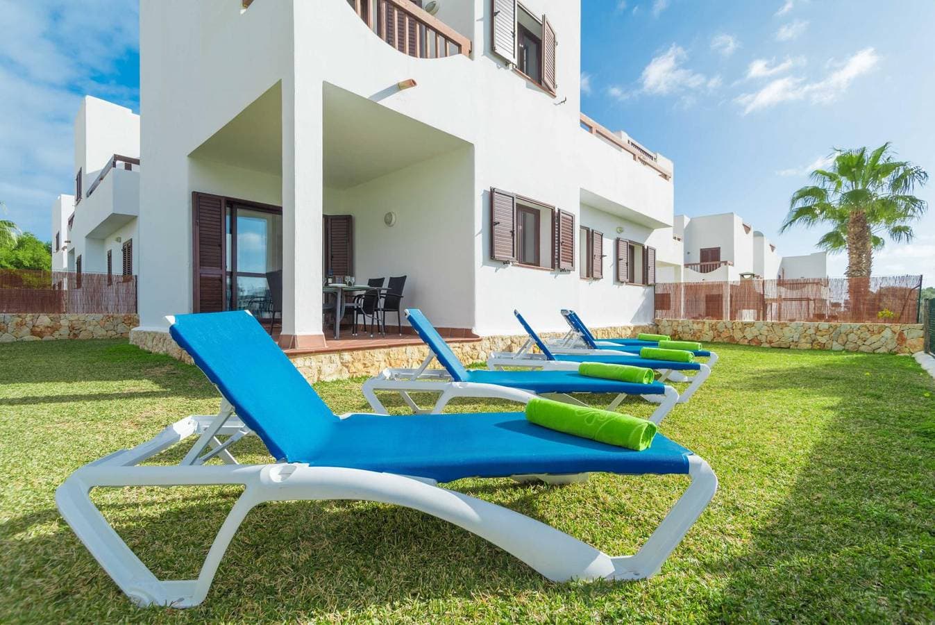 Foto 6 von 38: Marina D'Or IV Casa 5 - Ferienhaus mit Gemeinschaftspool in Cala D'Or. WiFi gratis