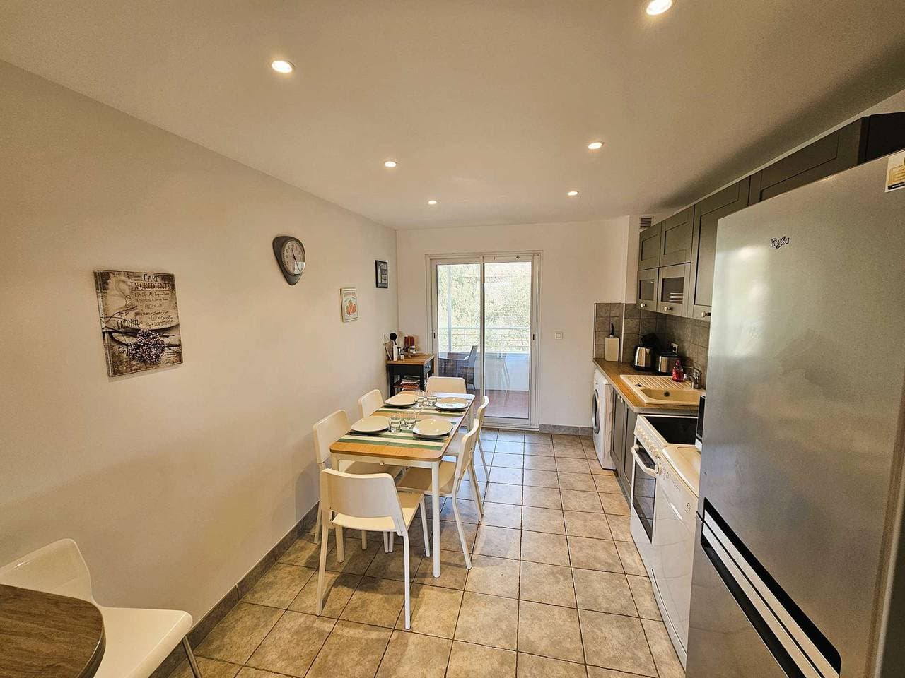 Foto 7 von 16: Ferienwohnung für 5 Personen mit Balkon