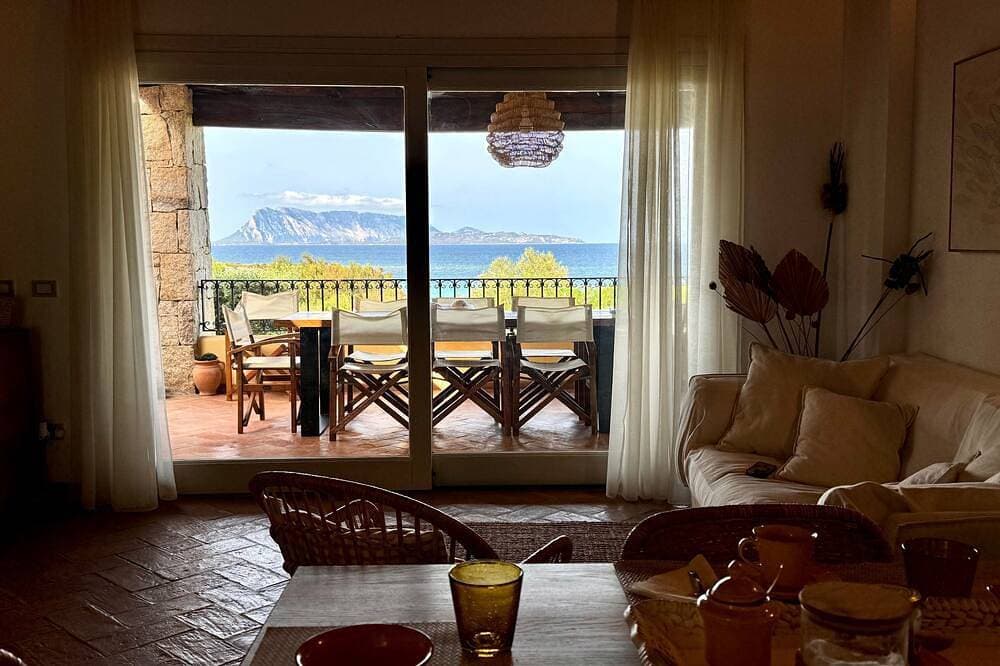 Foto 11 von 20: Villa Elena Obergeschoss – Meerblick, Terrasse und privater Garten