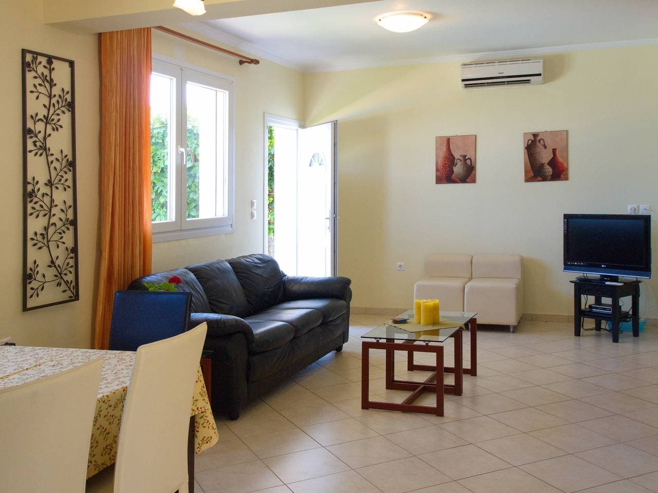 Foto 11 von 41: Villa Korfos