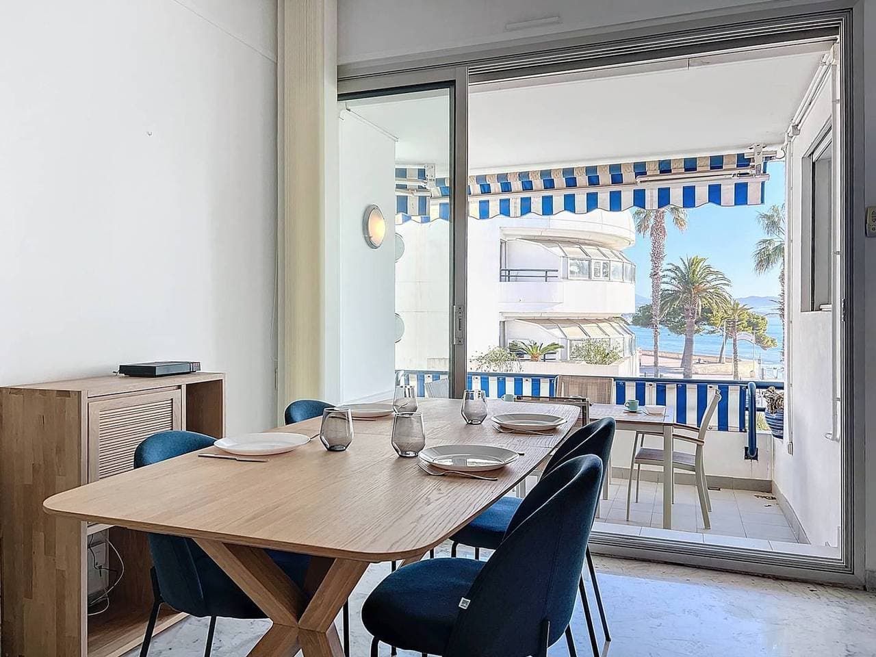 Foto 3 von 26: Klimatisiertes Apartment mit Parkplatz, 2 Schlafzimmer in La Ciotat