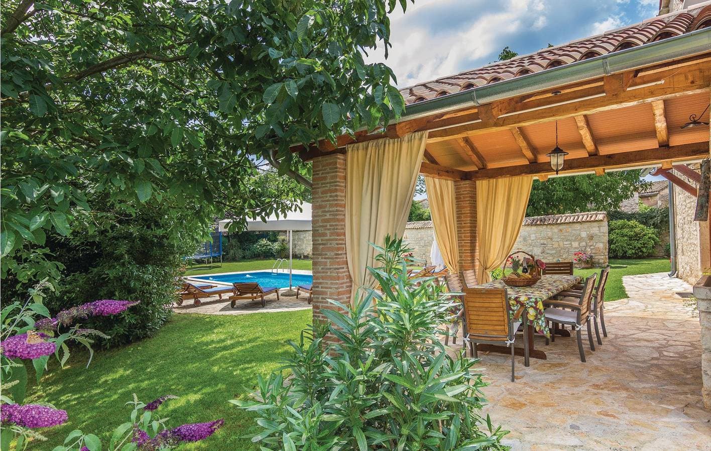 Foto 9 von 53: Gemütliche Ferienwohnung mit Pool und Terrasse in Jakovici – 600 m vom Stadtzentrum entfernt
