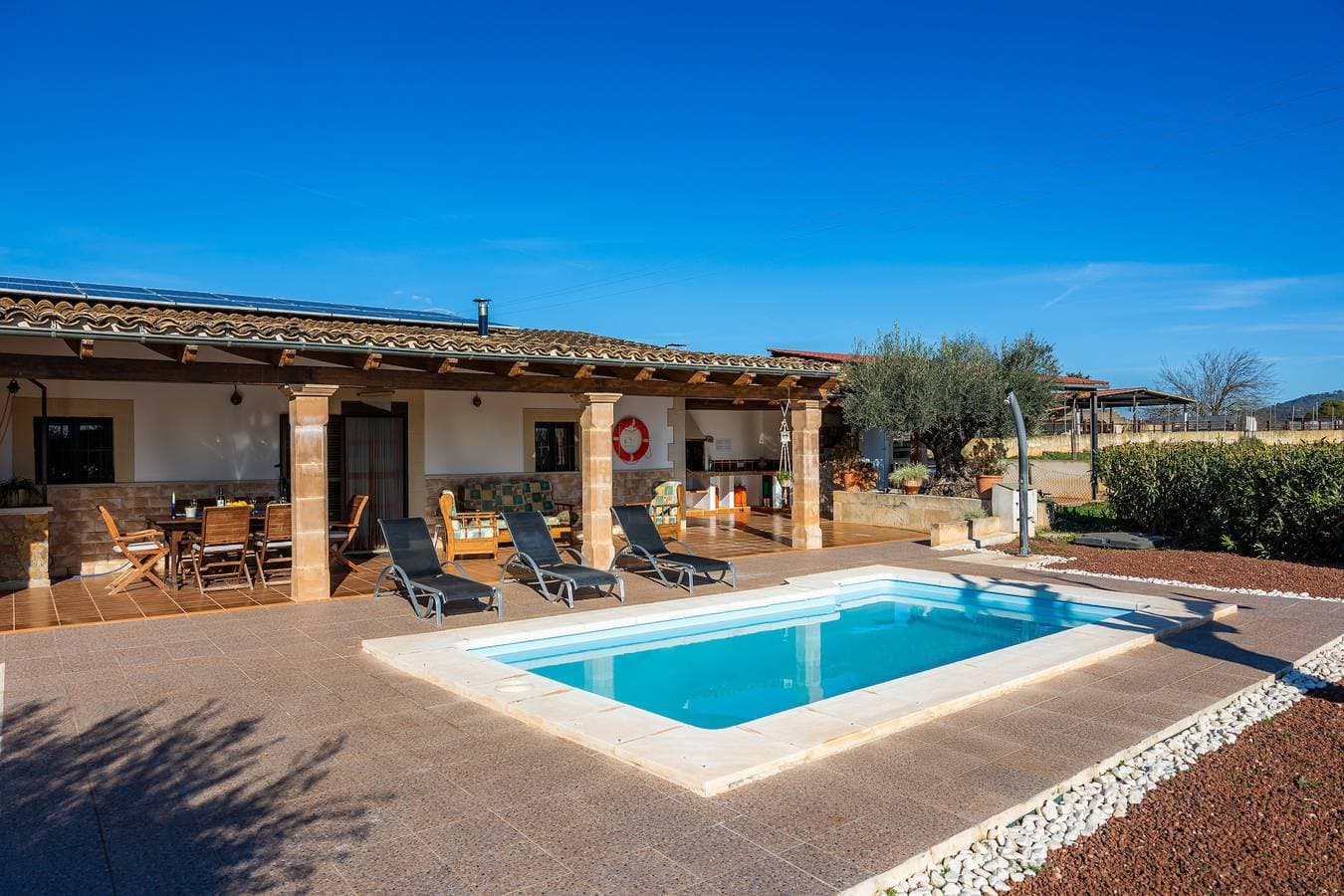 Foto 2 von 31: Villa 'Els Ametlers' mit Bergblick, Wi-Fi und Klimaanlage