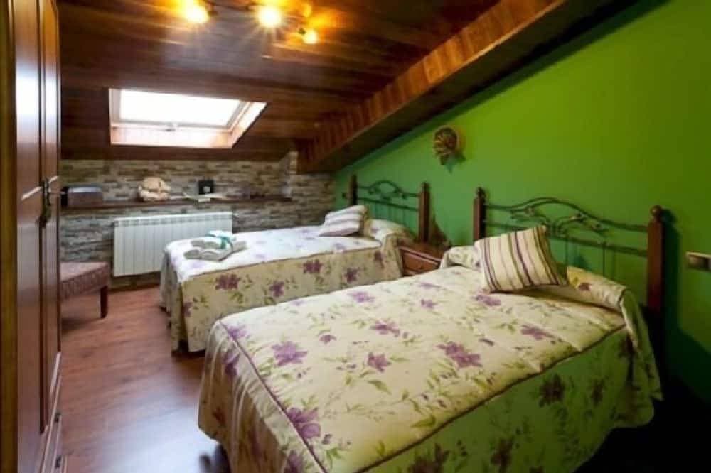 Foto 3 von 30: Ferienwohnung El Llombo (As Covas) für 4 Personen