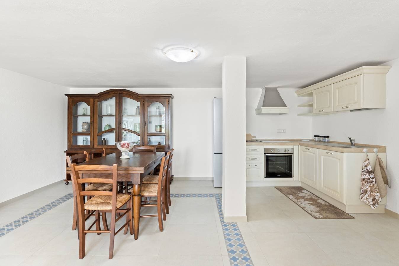 Foto 5 von 22: Ferienwohnung 'Giagiumar' mit Meerblick, privater Terrasse und Klimaanlage