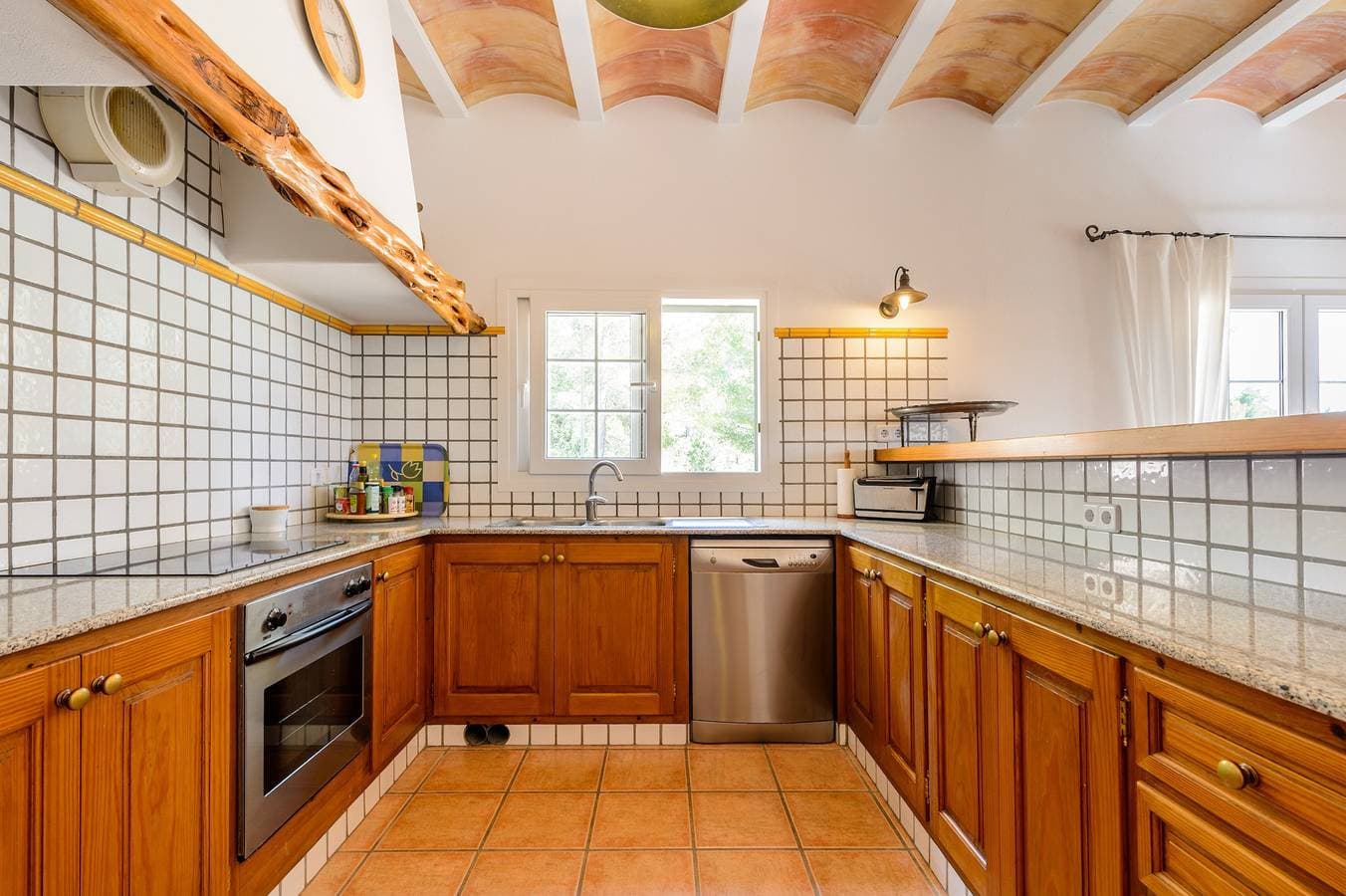 Foto 13 von 34: Luxuriöse Villa "Casa Olivo" mit Bergblick, Pool, WLAN, Balkon und Klimaanlage