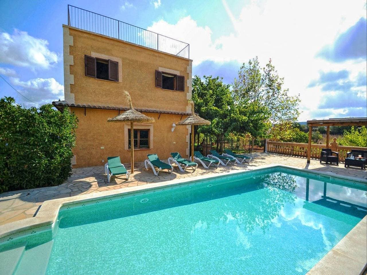 Foto 2 von 61: Schönes Ferienhaus mit privatem Pool