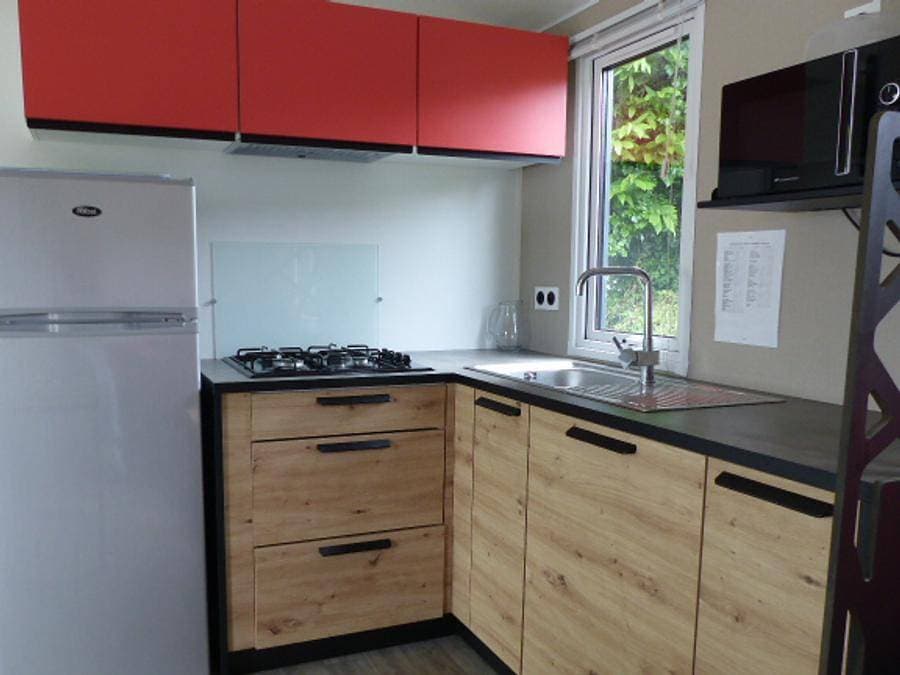 Foto 11 von 51: Camping La Roche Percée - Mobilheim 4 personen - Komfort 2 Zimmer - Terrasse
