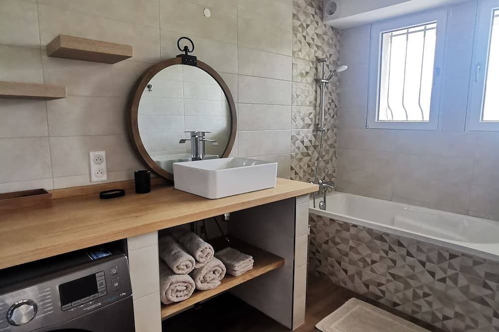 Foto 7 von 23: Séjour en Pleine Nature, vue Imprenable, Jacuzzi