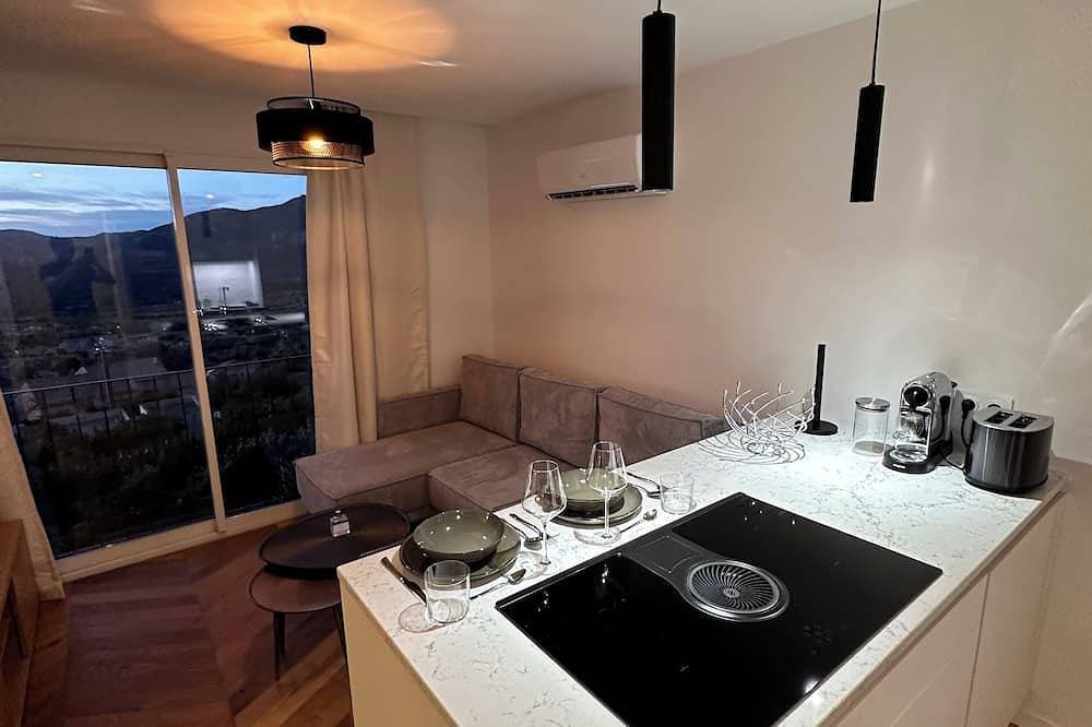 Foto 11 von 13: Appartement Contemporain Rénové Entre Terre et mer Avec Piscine
