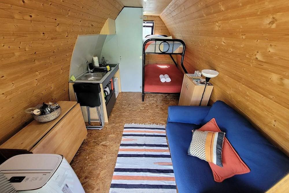Accommodation with swimming pool and connection to nature 1