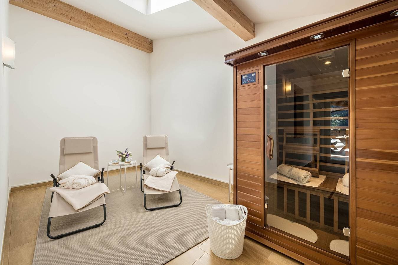 Foto 10 von 15: Ferienwohnung " Pfandlerhof Rot" mit Bergblick, WLAN, Balkon & Garten
