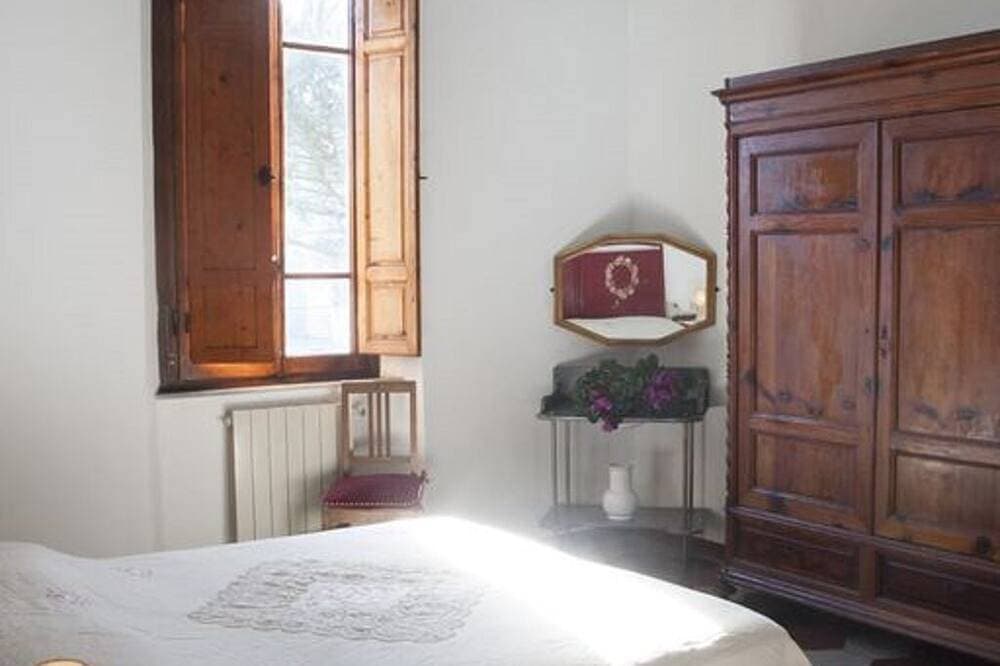 Foto 5 von 30: Schmetterlingshaus. Wohnung in der Villa. Gemeinschaftspool und großer Park