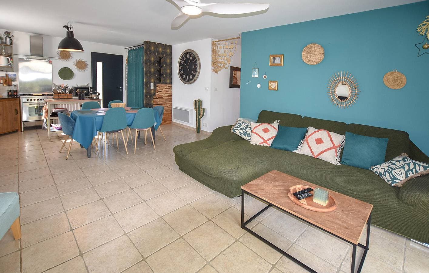 Foto 5 von 20: Reizende 80 m² große Wohnung mit Pool, Parkplatz und nur wenige Schritte von den Restaurants der Umgebung entfernt