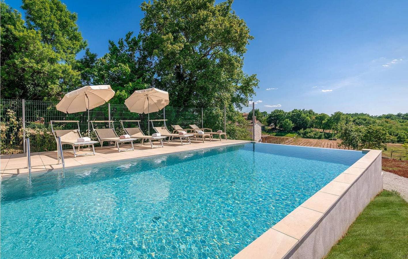Foto 7 von 39: Apartment am Meer mit Pool, WLAN und Parkplatz