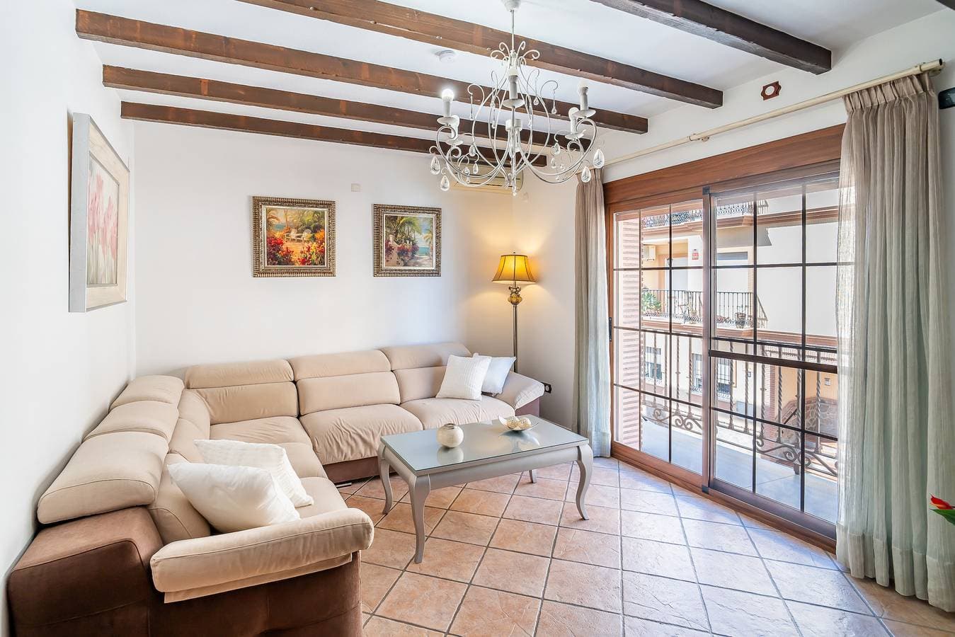 Cubo's Urban Plaza Apartment 1